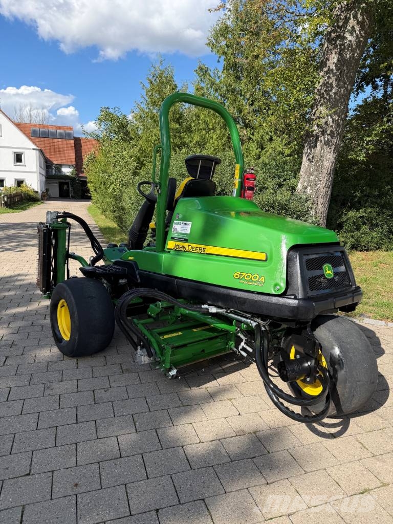John Deere 6700 A PrecisionCut Tosaerba per il fairway