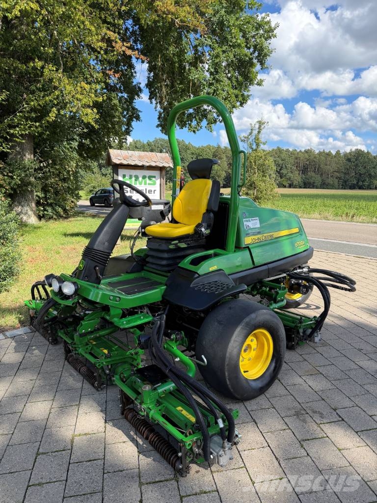 John Deere 6700 A PrecisionCut Tosaerba per il fairway