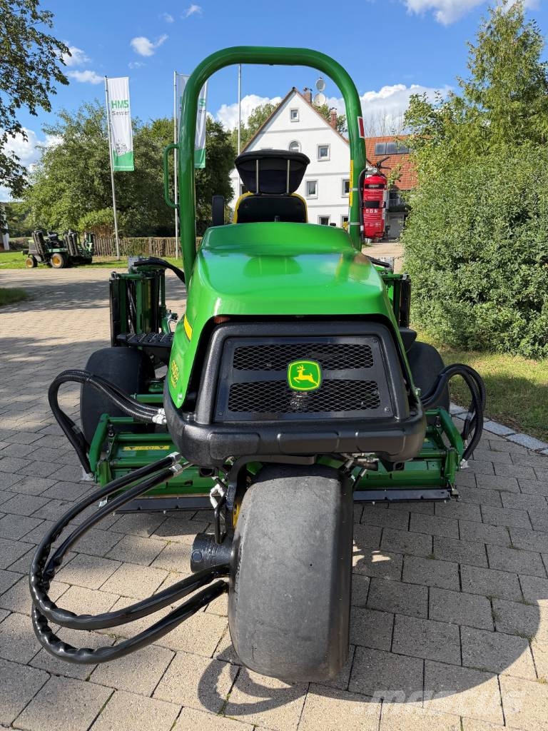 John Deere 6700 A PrecisionCut Tosaerba per il fairway