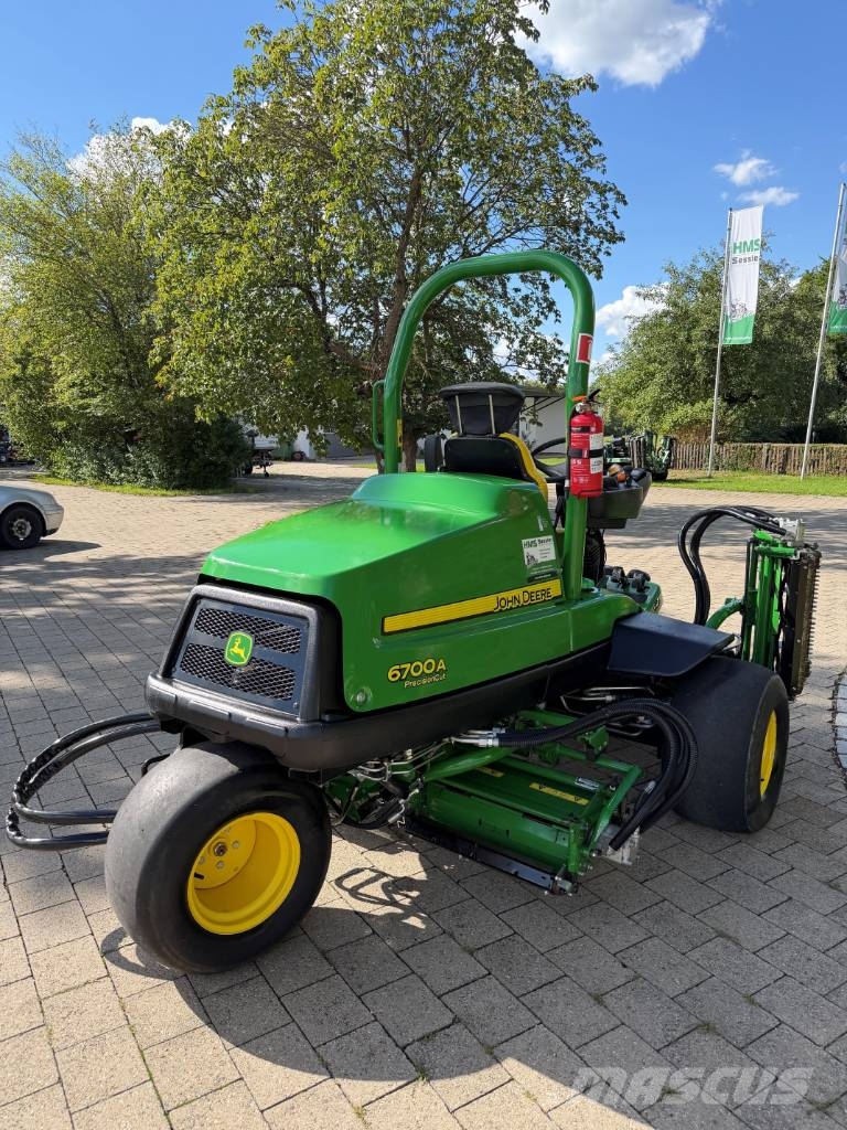 John Deere 6700 A PrecisionCut Tosaerba per il fairway