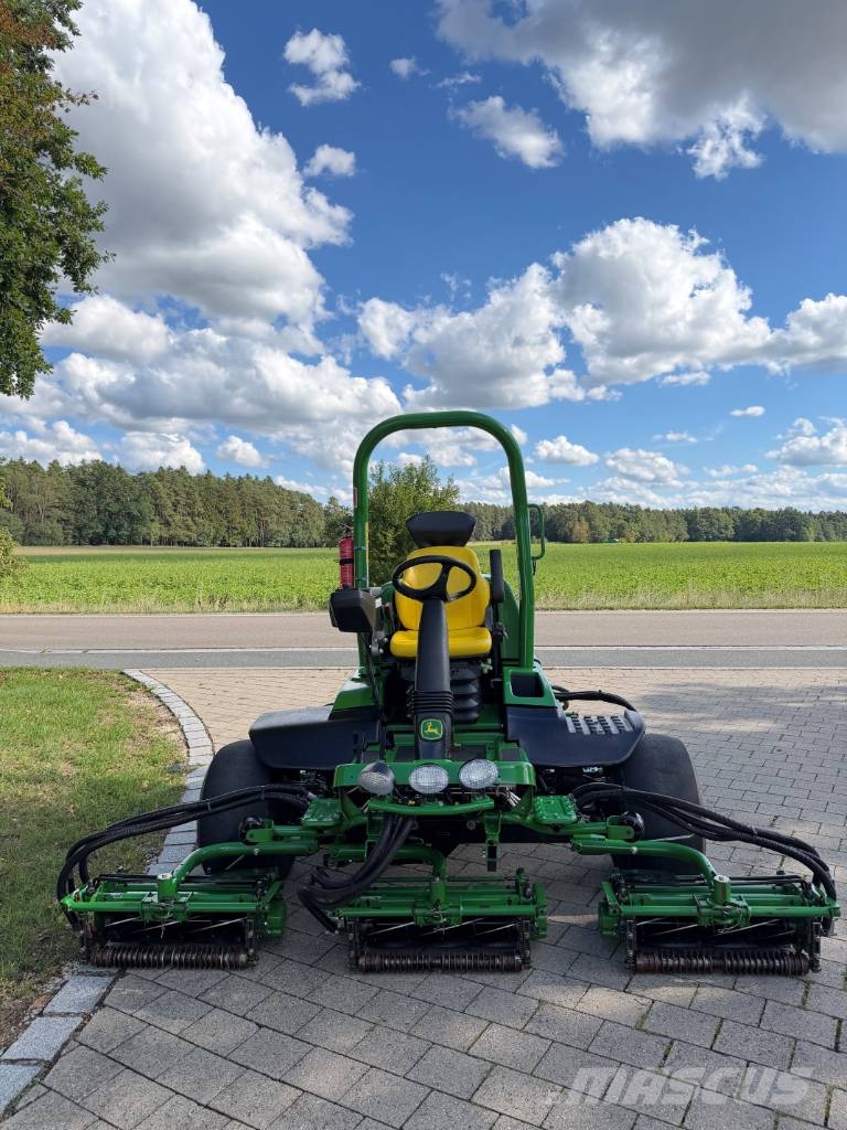 John Deere 6700 A PrecisionCut Tosaerba per il fairway