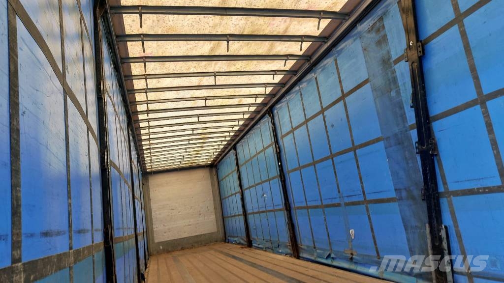 AMT 2 akslet city-gardintrailer med lift Semirremolques de caja de lona