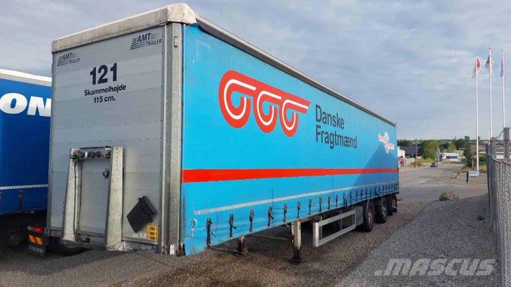 AMT 2 akslet city-gardintrailer med lift Semirremolques de caja de lona
