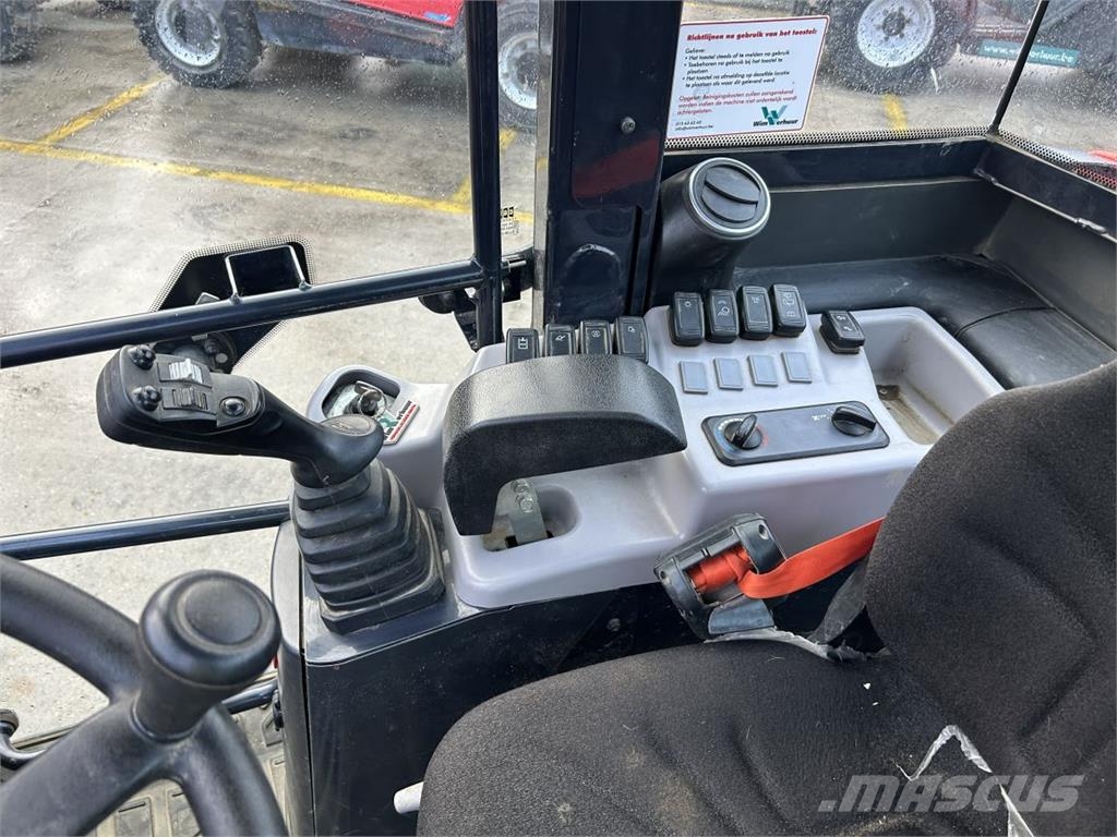 Kubota R070 (6678) 다목적 로더