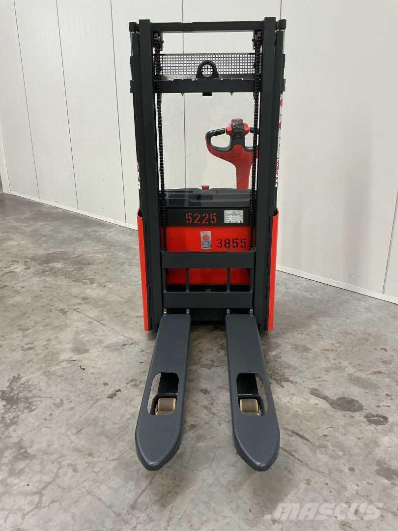 Linde L10B Meeloop stapelaar