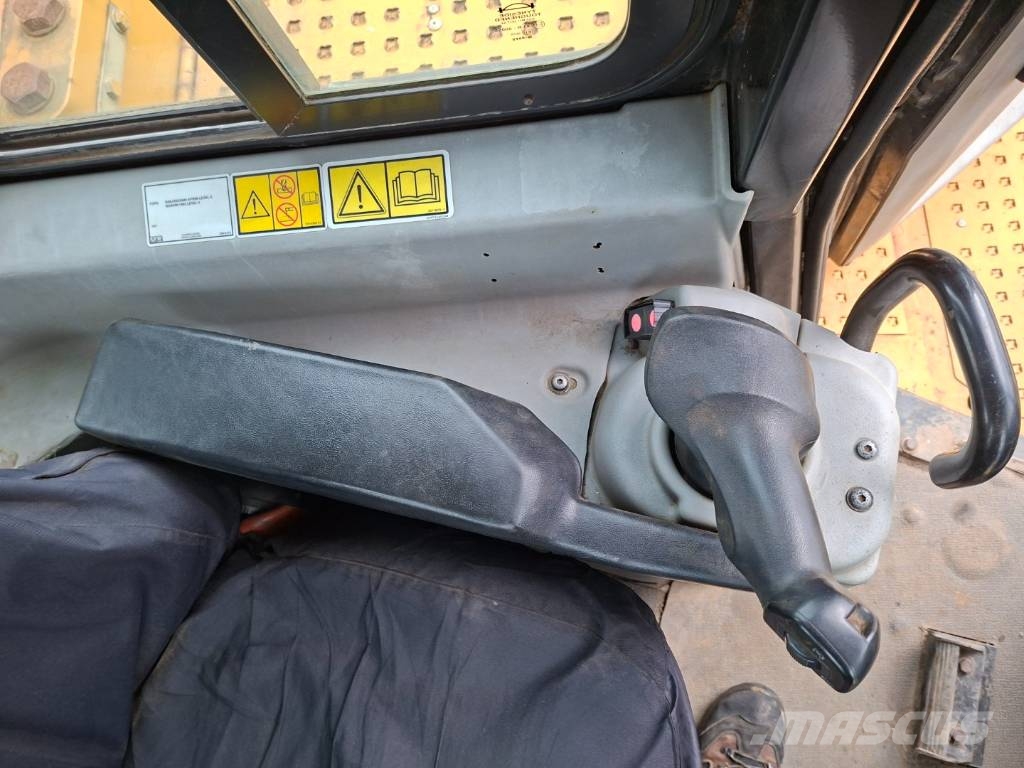 CAT D 6 T LGP 履帶推土機