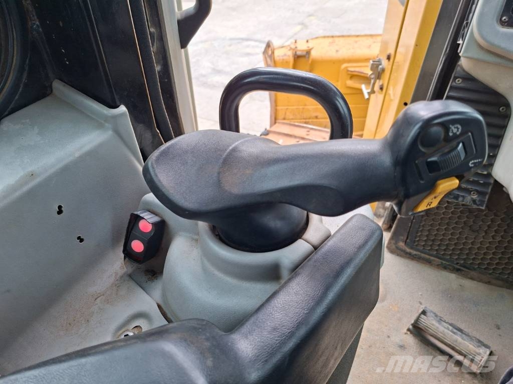 CAT D 6 T LGP 履帶推土機