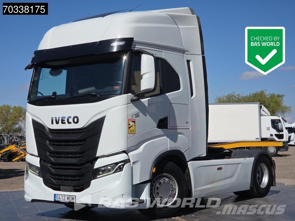Iveco S-Way 490 4X2 Retarder 2x Tanks Standklima ACC Tracteur routier