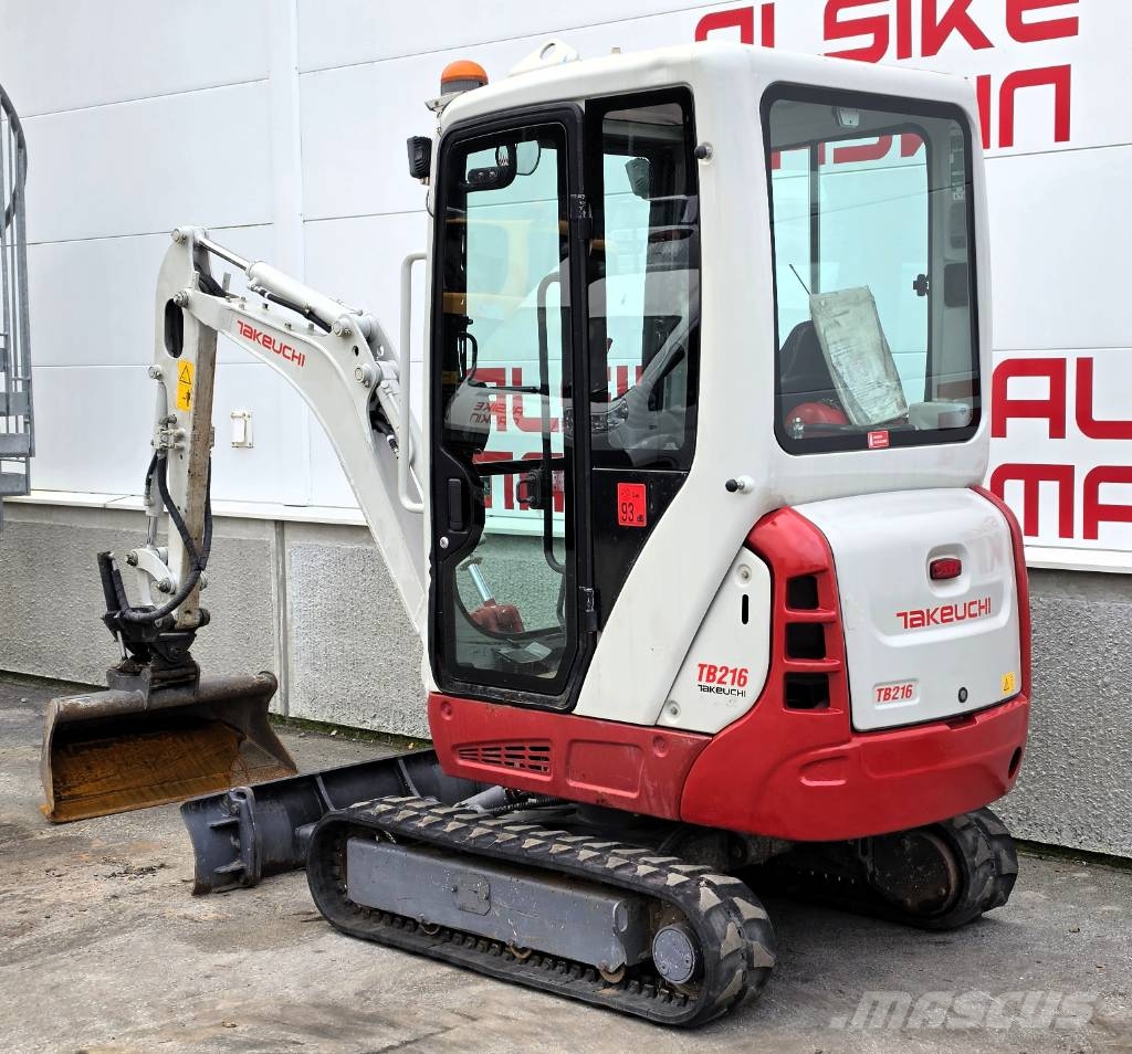 Takeuchi TB 216 حفارات صغيرة أقل من 7 طن (حفارات صغيرة)