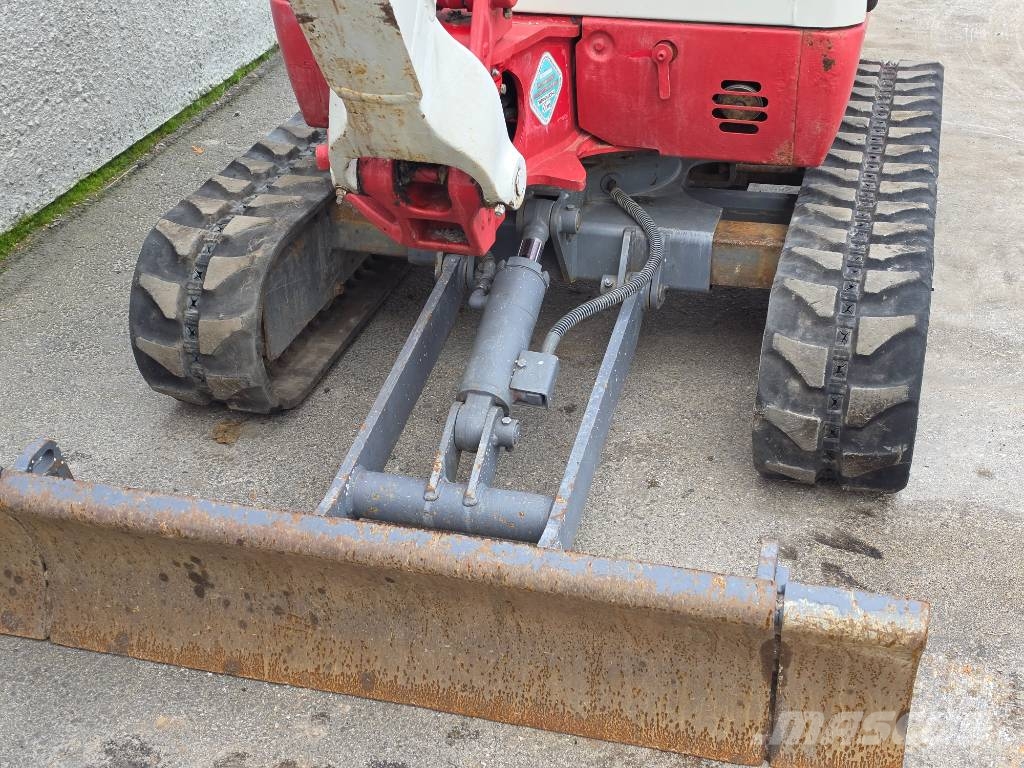 Takeuchi TB 216 حفارات صغيرة أقل من 7 طن (حفارات صغيرة)