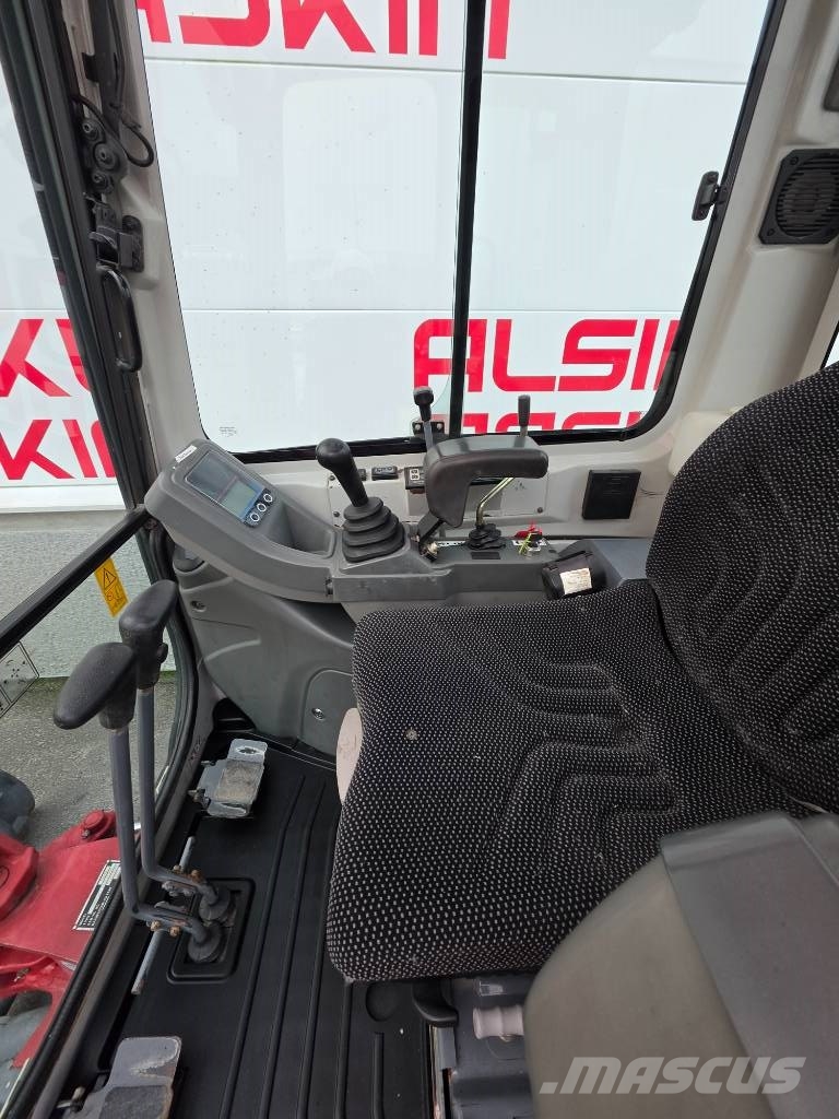 Takeuchi TB 216 حفارات صغيرة أقل من 7 طن (حفارات صغيرة)