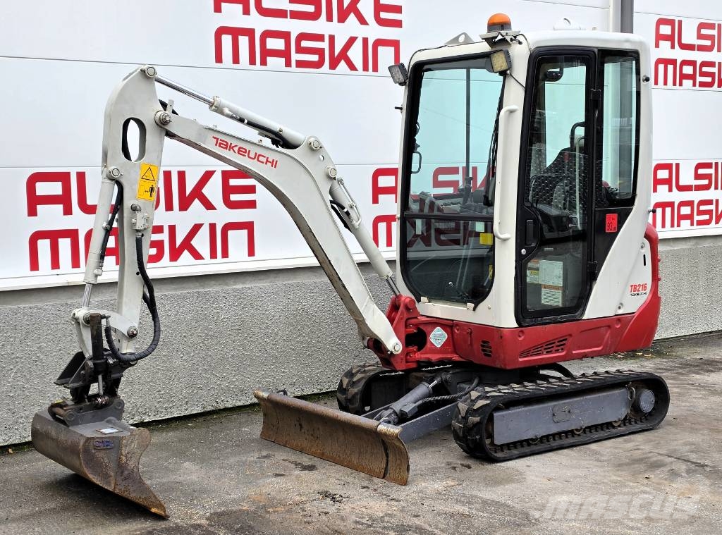 Takeuchi TB 216 حفارات صغيرة أقل من 7 طن (حفارات صغيرة)