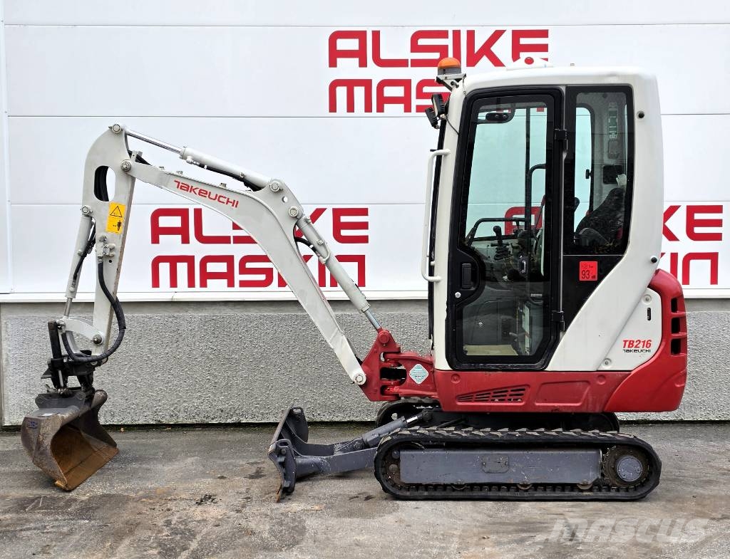 Takeuchi TB 216 حفارات صغيرة أقل من 7 طن (حفارات صغيرة)
