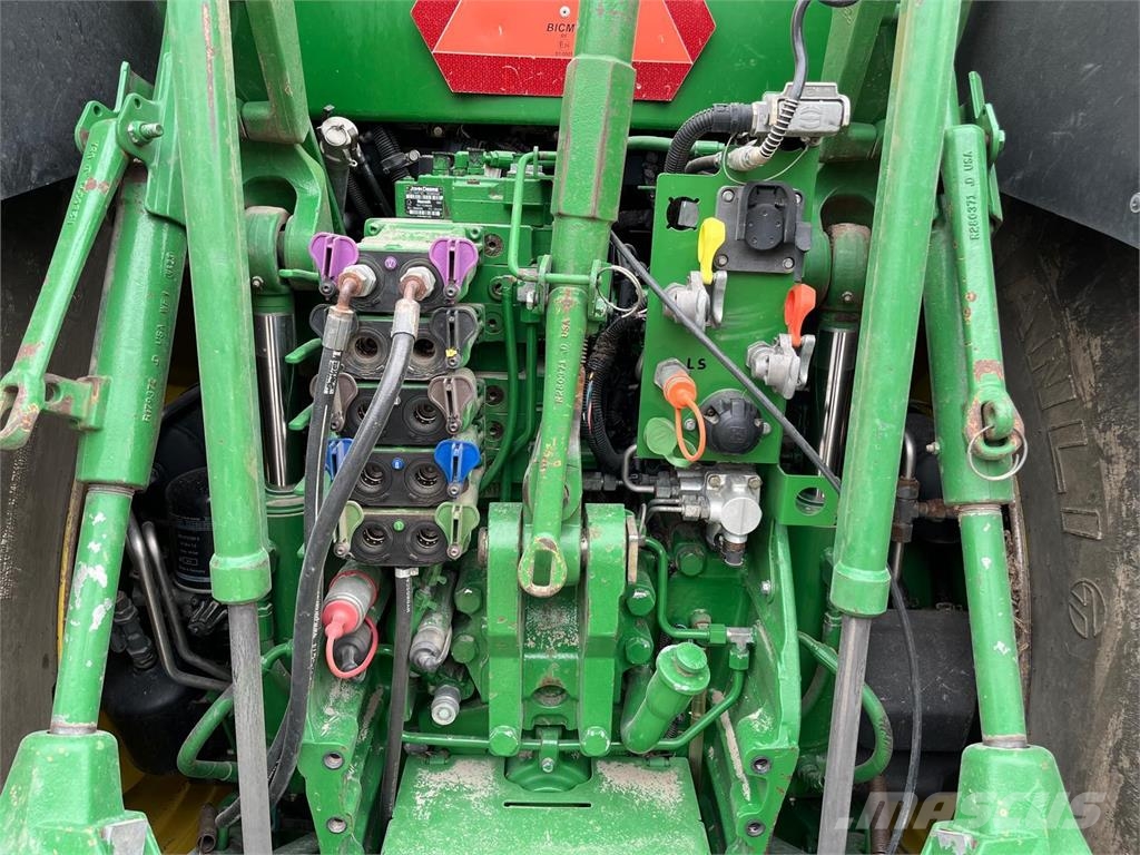 John Deere 8320R Traktorid