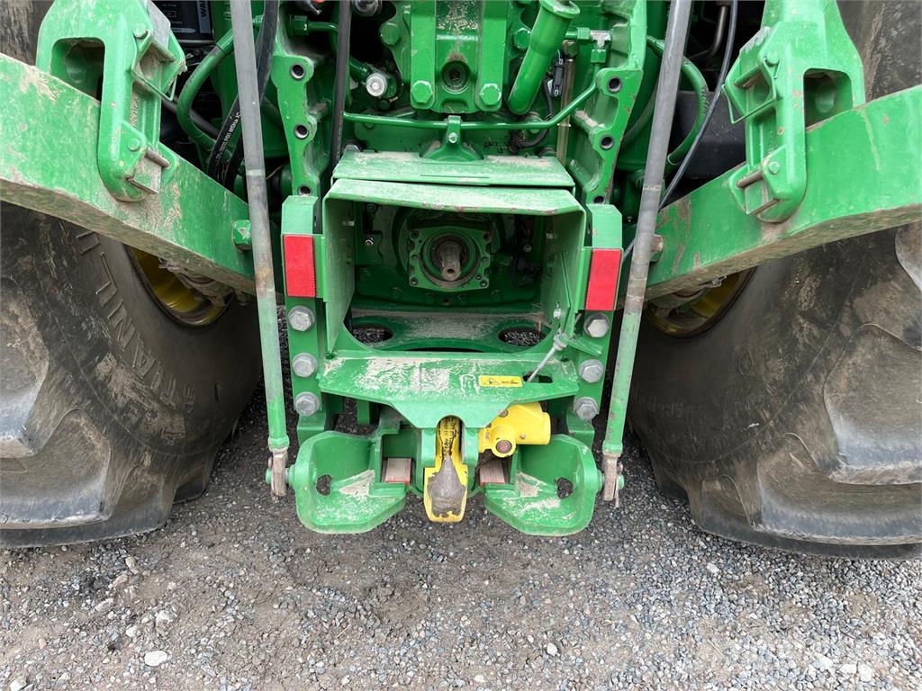John Deere 8320R Traktorid