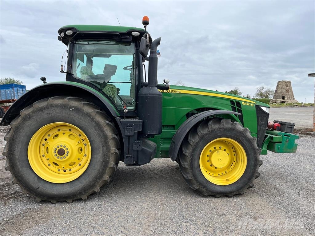 John Deere 8320R Traktorid