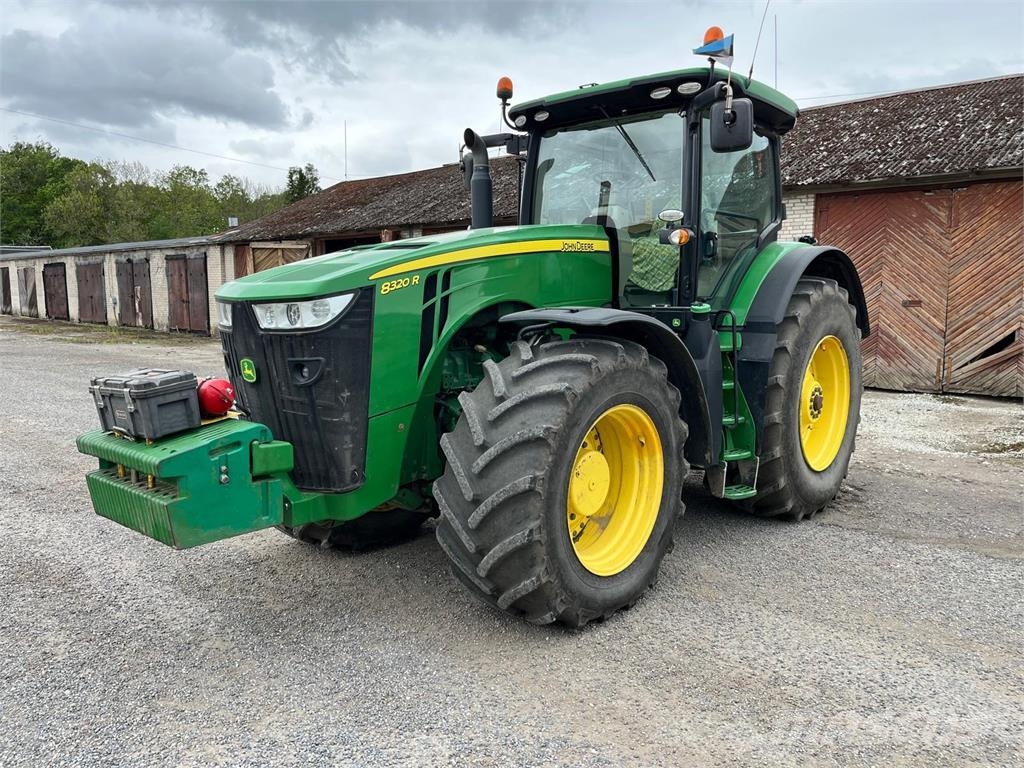 John Deere 8320R Traktorid