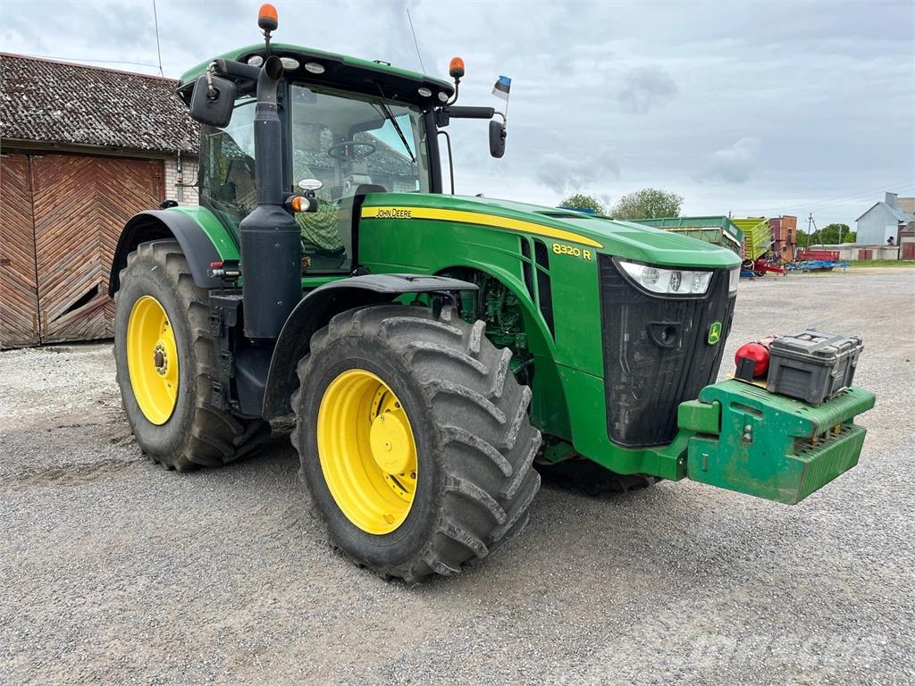 John Deere 8320R Traktorid