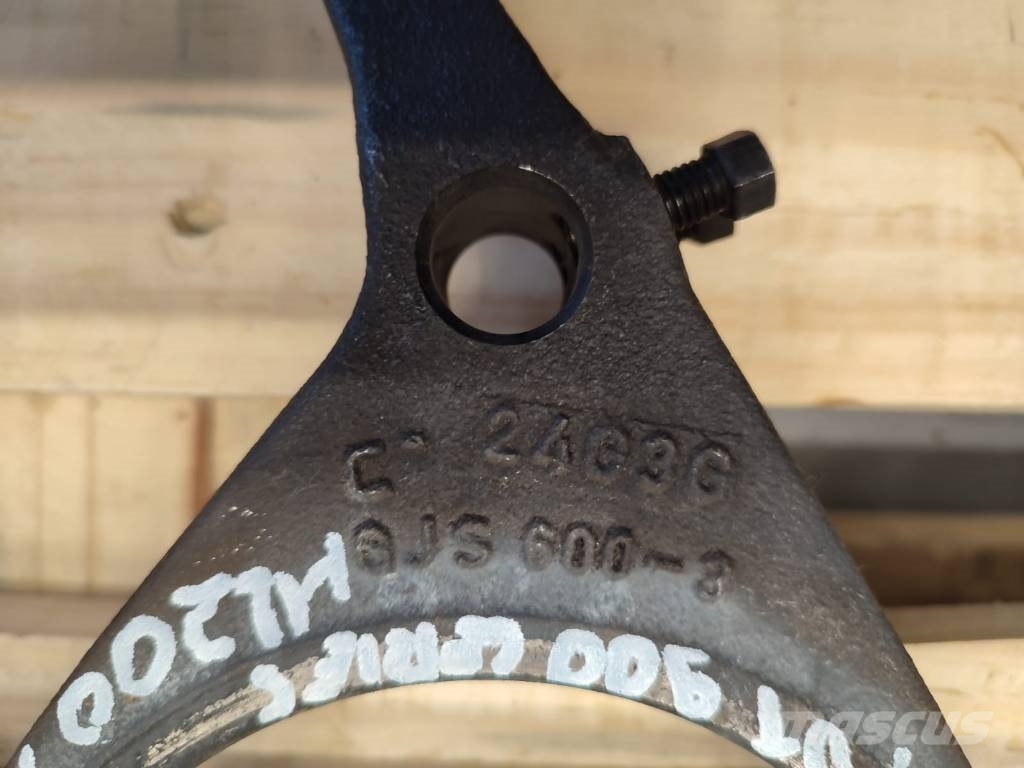 Fendt Sprocket with fork 101080020 Fendt Vario ML 200 Ülekandemehhanism