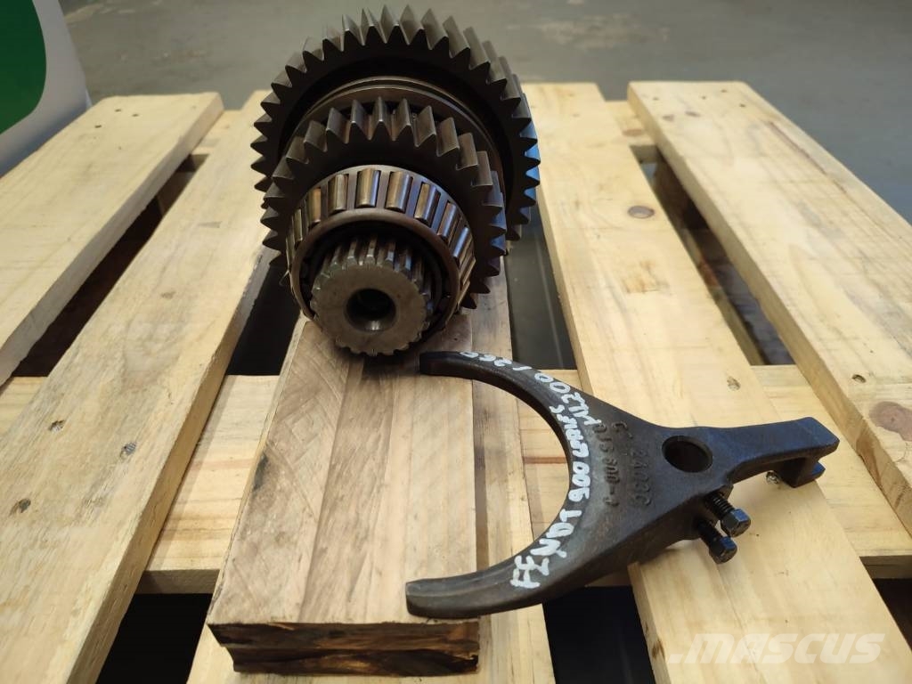 Fendt Sprocket with fork 101080020 Fendt Vario ML 200 Ülekandemehhanism
