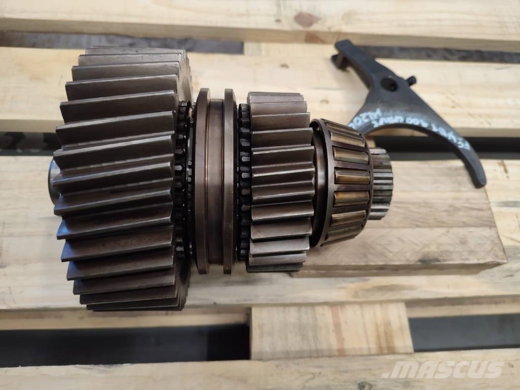 Fendt Sprocket with fork 101080020 Fendt Vario ML 200 Ülekandemehhanism