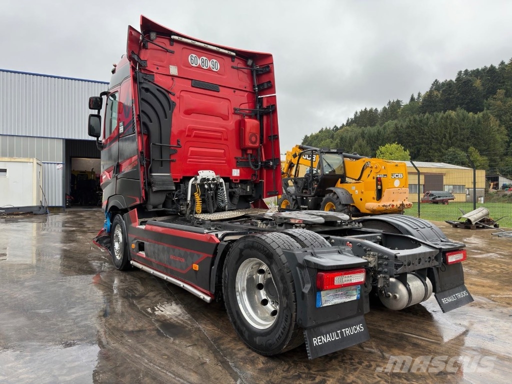 Renault T HIGH 520 *ACCIDENTE*DAMAGED*UNFALL* Vlačilci