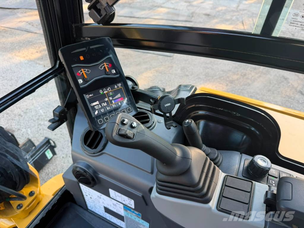 CAT 302.7 CR - pressure cabin! Mini ekskavatoriai < 7 t