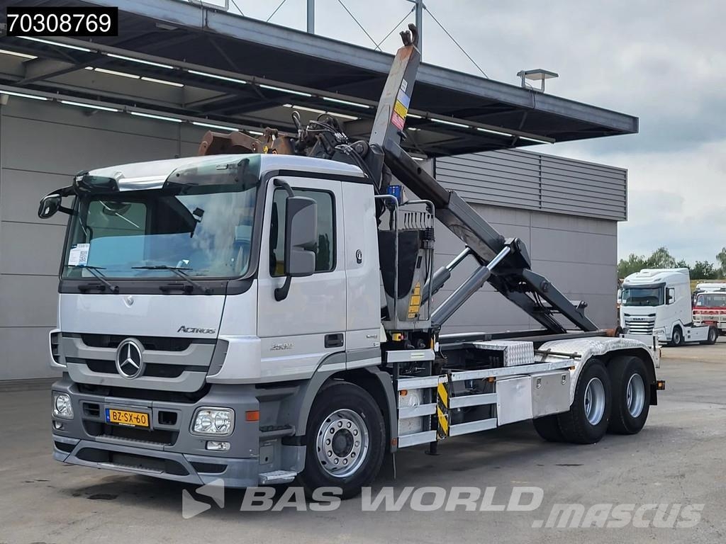 Mercedes-Benz Actros 2532 6X2 NL-Truck HMF 1643 Z2 Crane Kran 21 吊鉤式起重車