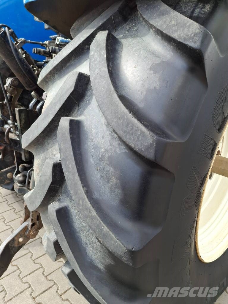 New Holland T 7.250 Traktory