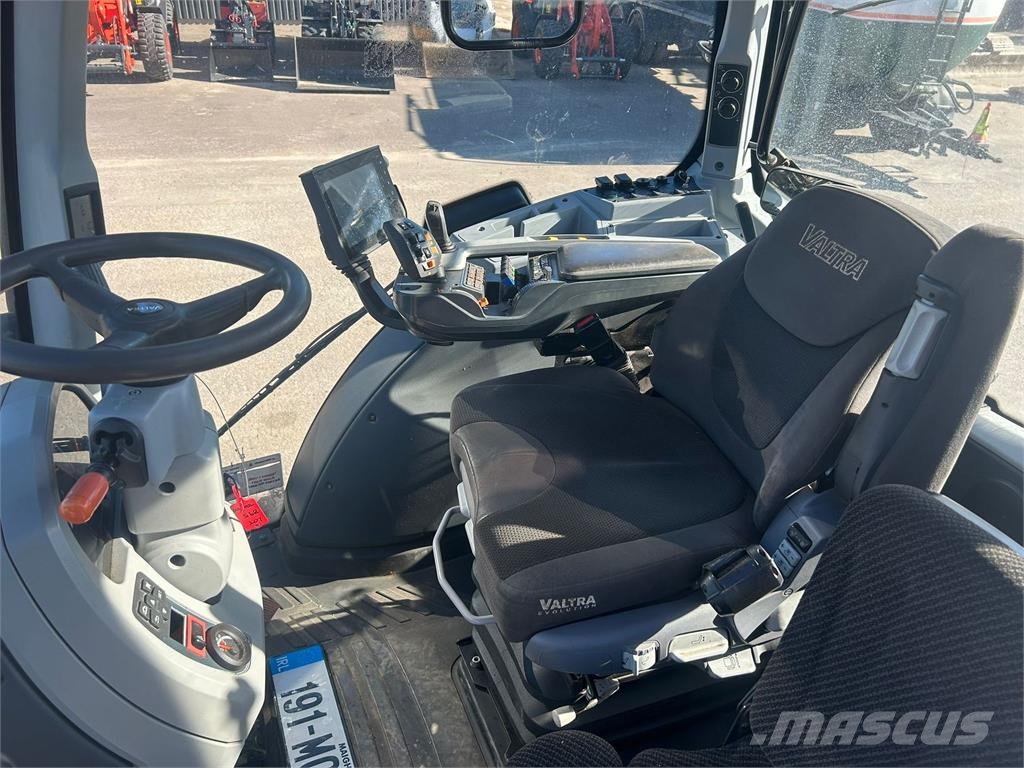 Valtra T234D Tractores