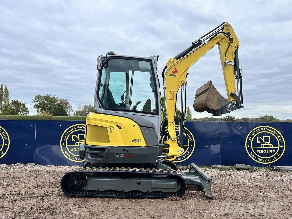 Wacker Neuson EZ26-2 特殊油圧ショベル