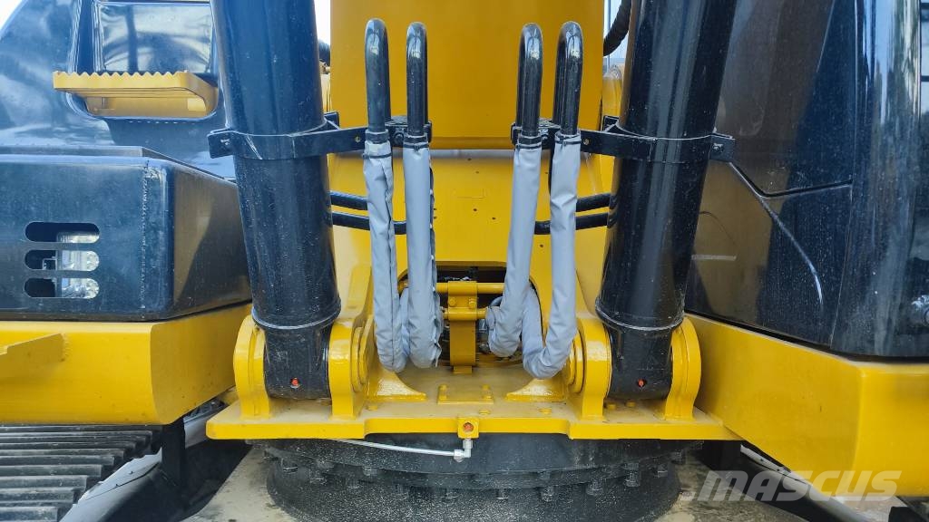 CAT 330D2L 3000 units excavators in stock Kāpurķēžu ekskavatori