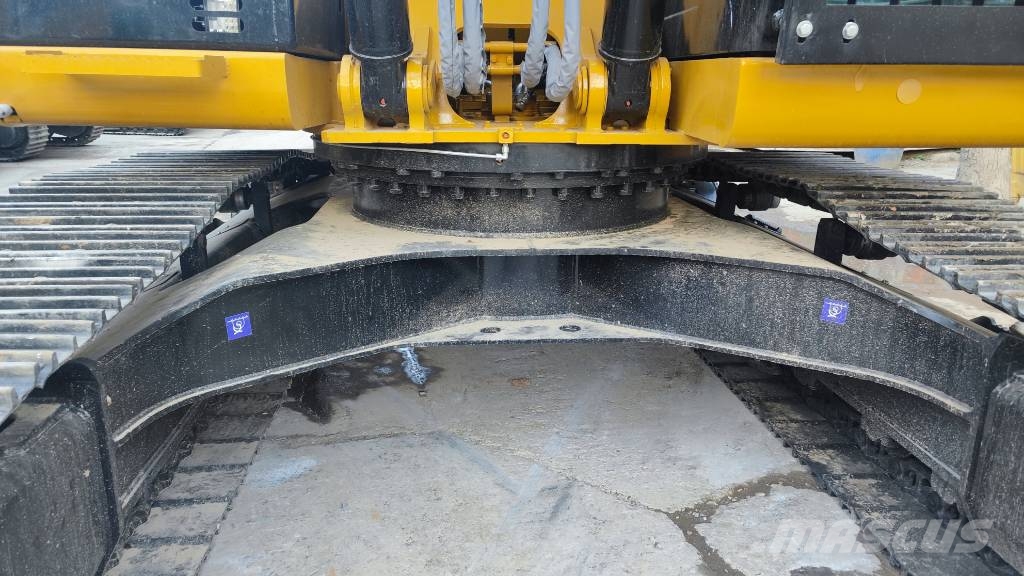 CAT 330D2L 3000 units excavators in stock Kāpurķēžu ekskavatori