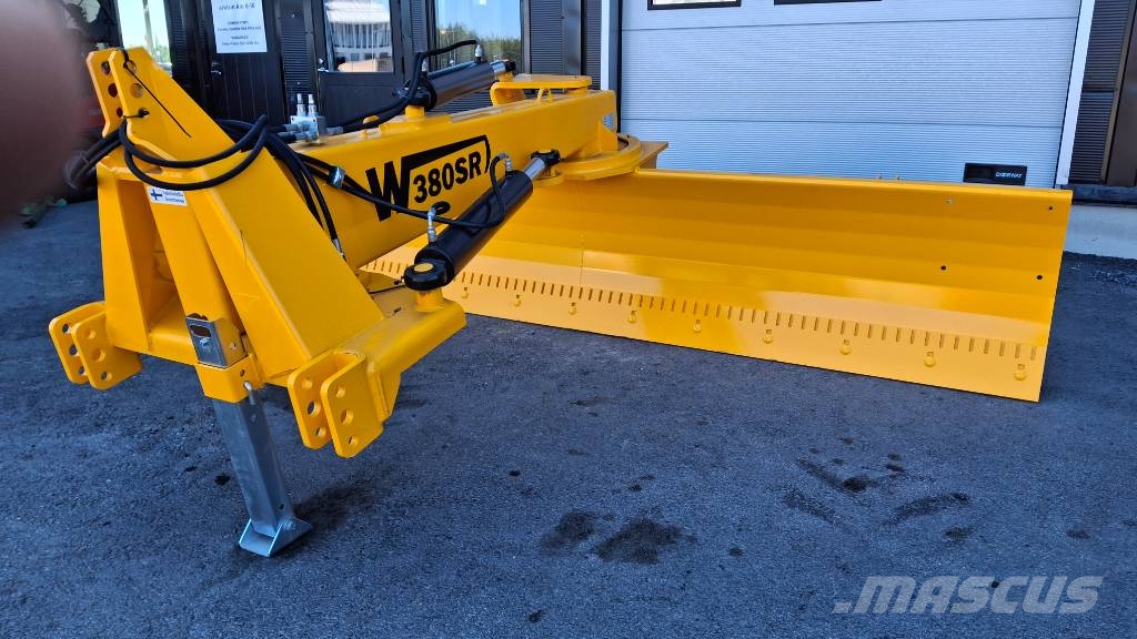 Wieska Serco W380R2 uusi Heti toimitukseen Kempeleestä Arrastradoras para campos