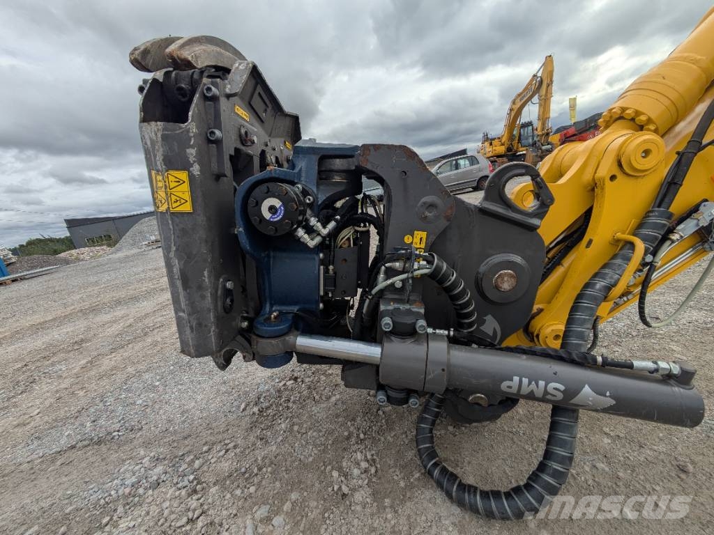 Komatsu PW 168-11E1 Ratasekskavaatorid