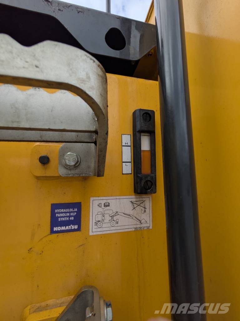 Komatsu PW 168-11E1 Ratasekskavaatorid