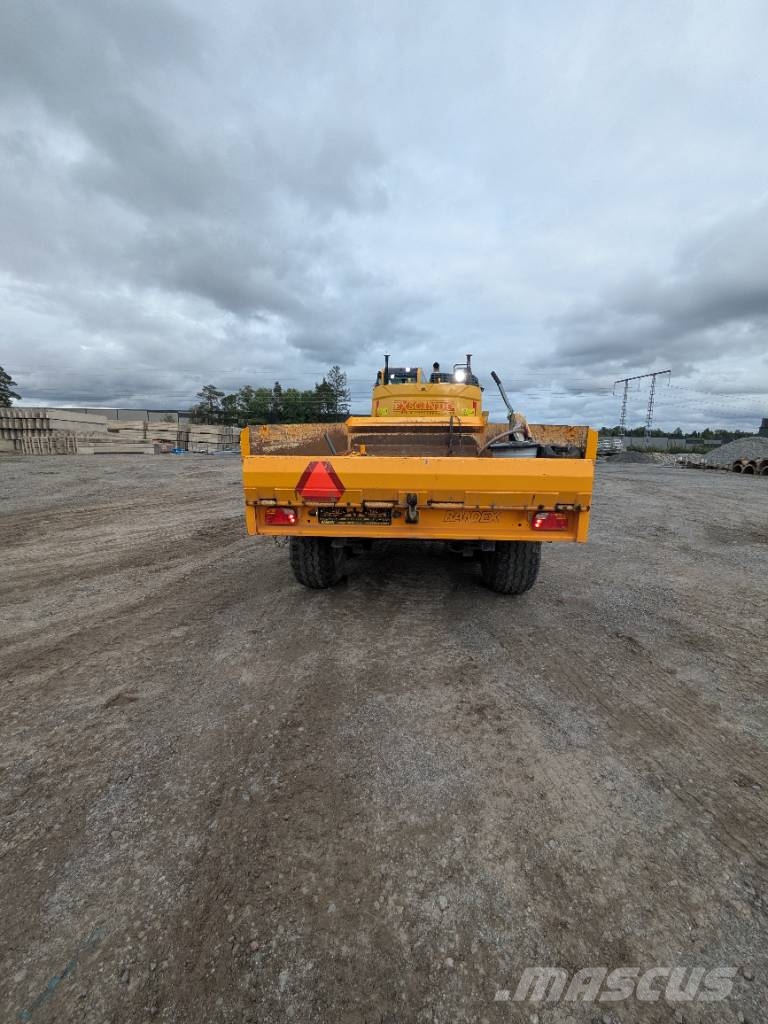 Komatsu PW 168-11E1 Ratasekskavaatorid