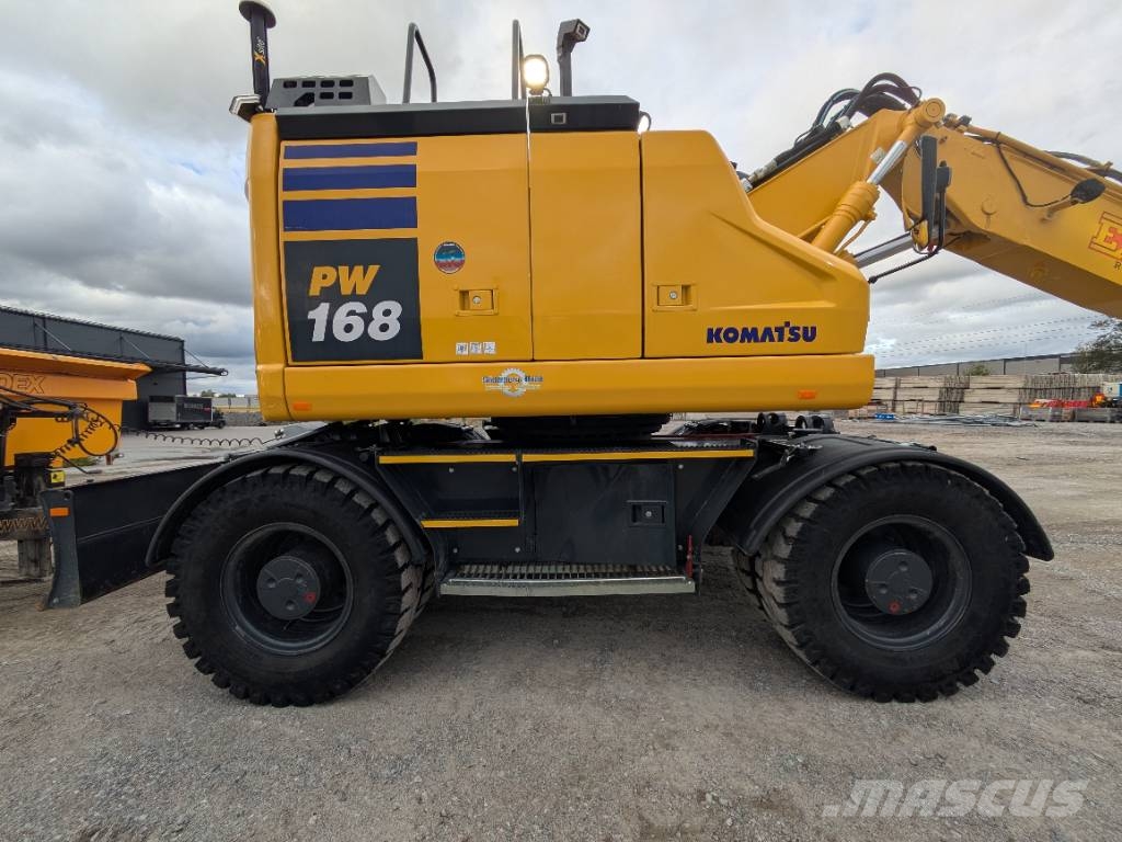 Komatsu PW 168-11E1 Ratasekskavaatorid