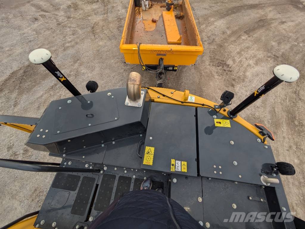 Komatsu PW 168-11E1 Ratasekskavaatorid