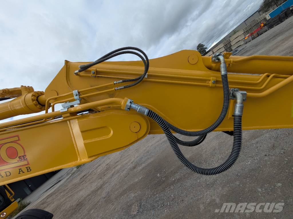 Komatsu PW 168-11E1 Ratasekskavaatorid