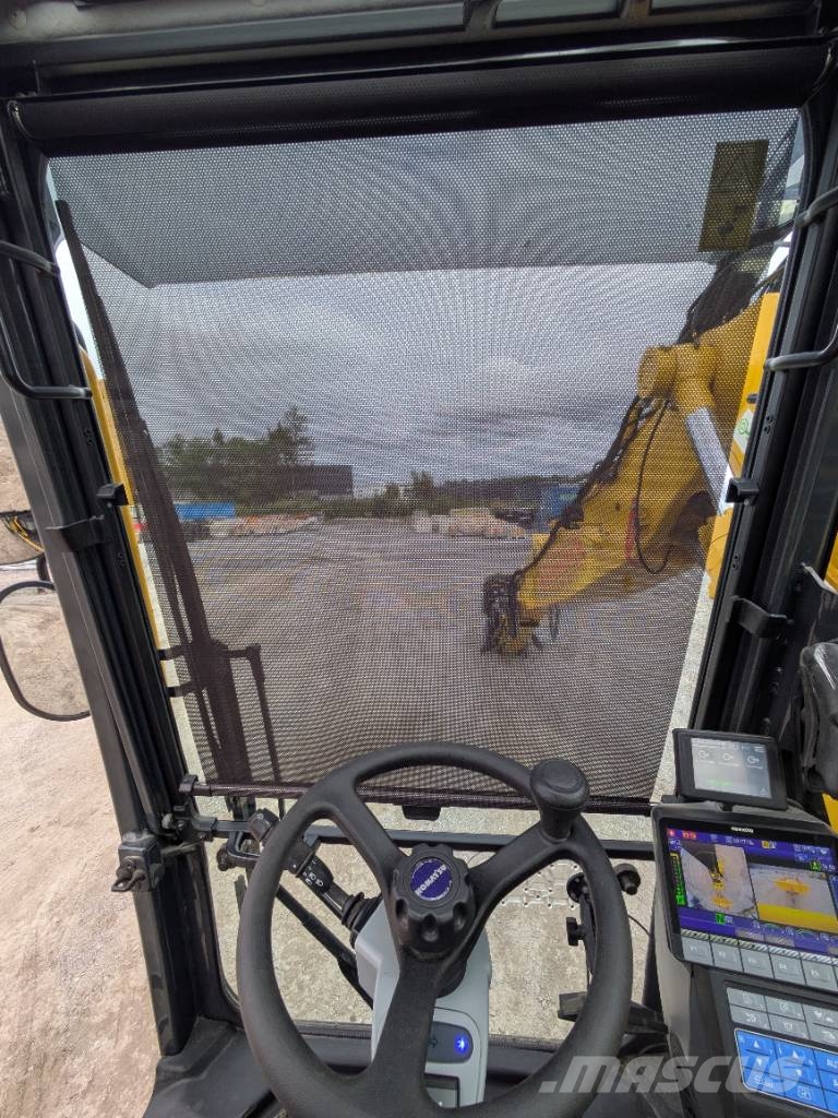 Komatsu PW 168-11E1 Ratasekskavaatorid