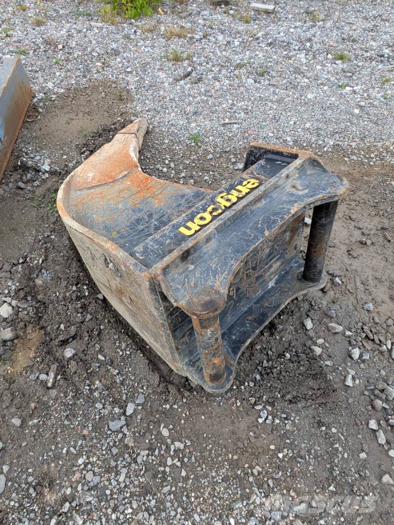 Komatsu PW 168-11E1 Ratasekskavaatorid