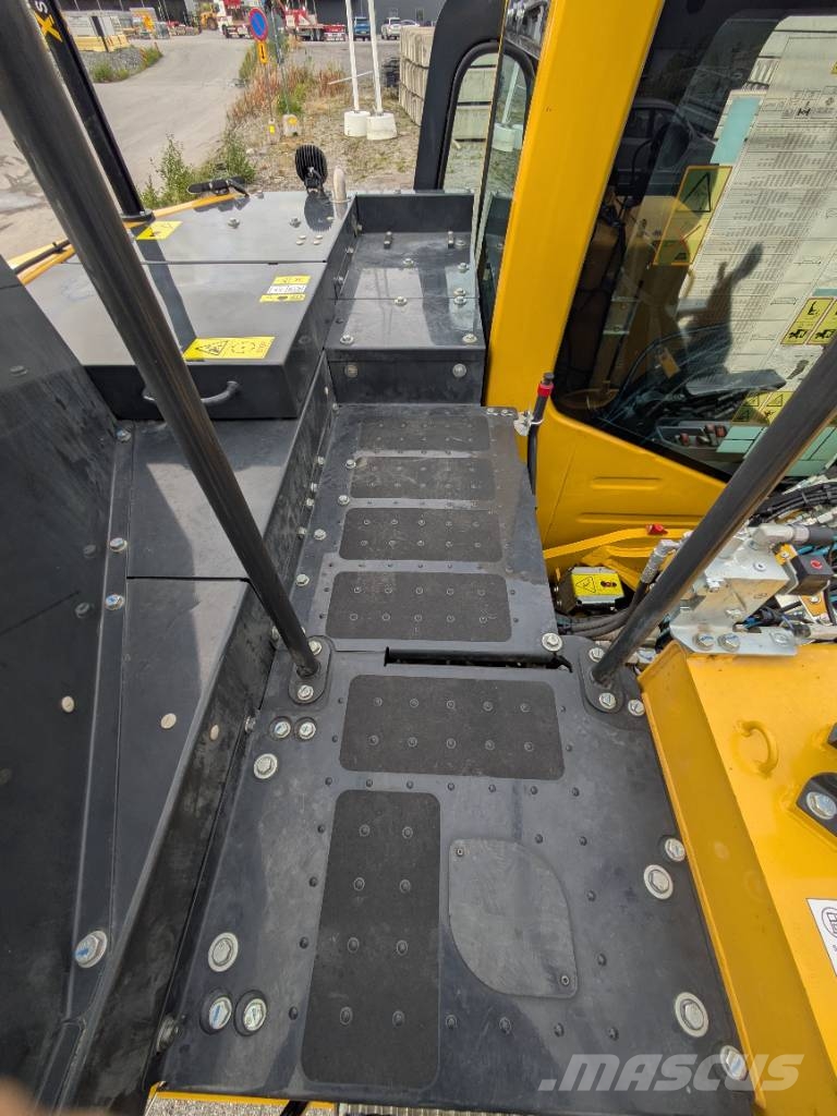 Komatsu PW 168-11E1 Ratasekskavaatorid