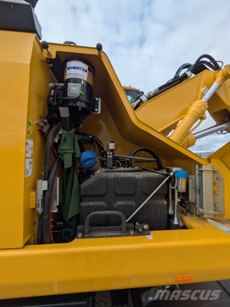 Komatsu PW 168-11E1 Ratasekskavaatorid