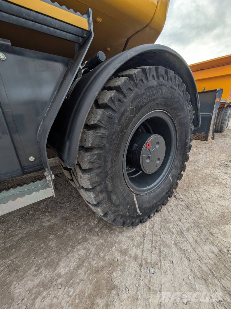 Komatsu PW 168-11E1 Ratasekskavaatorid