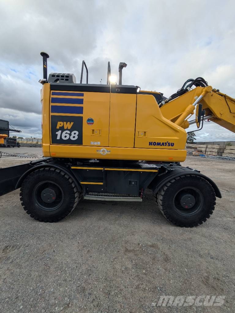 Komatsu PW 168-11E1 Ratasekskavaatorid