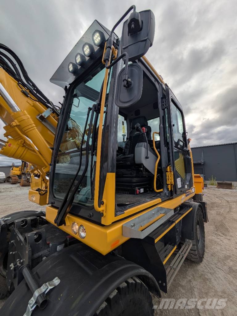 Komatsu PW 168-11E1 Ratasekskavaatorid