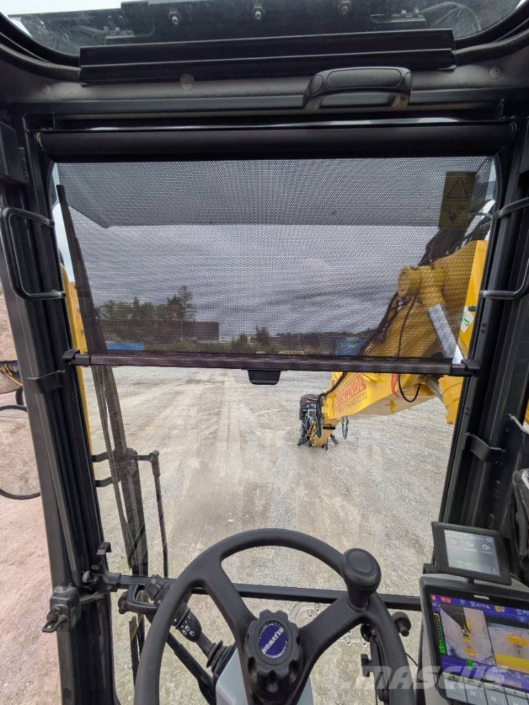 Komatsu PW 168-11E1 Ratasekskavaatorid