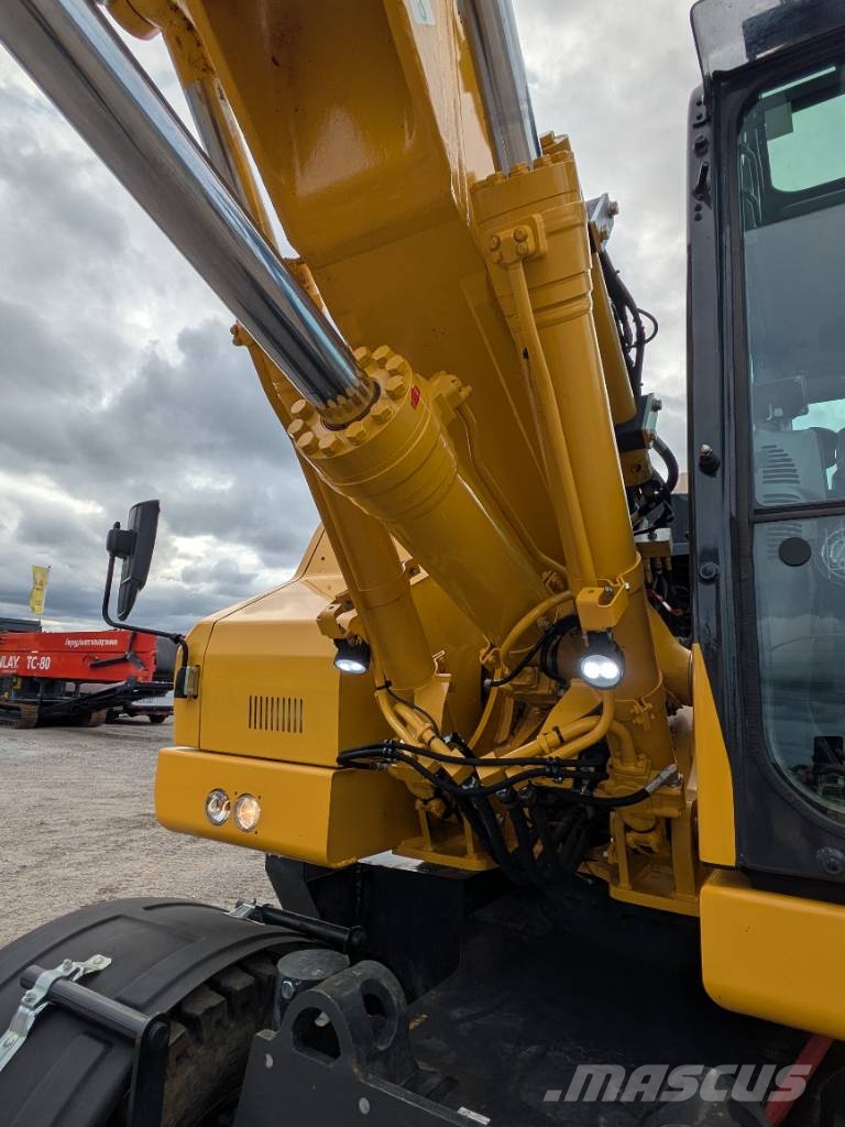 Komatsu PW 168-11E1 Ratasekskavaatorid