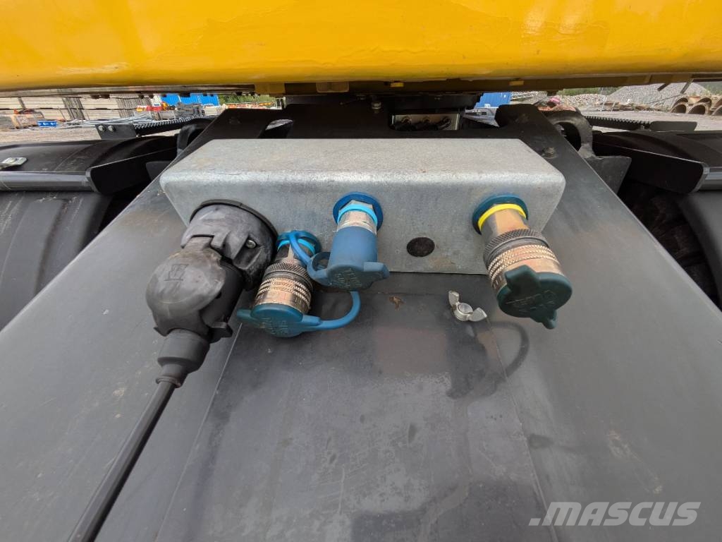 Komatsu PW 168-11E1 Ratasekskavaatorid